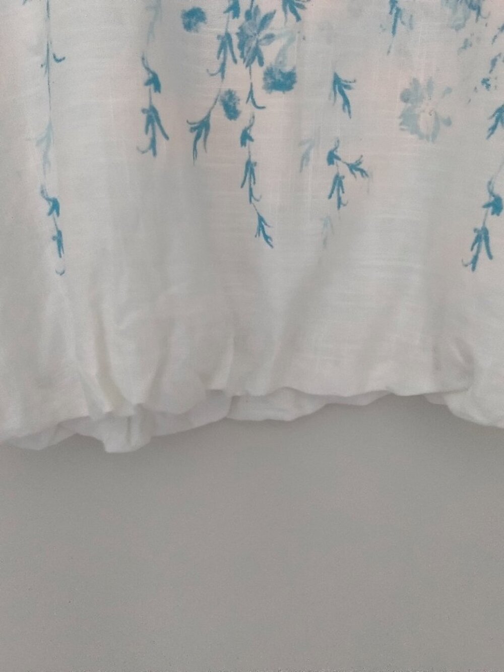 CeCe  sleeveless blouse size L - Picture 2 of 6